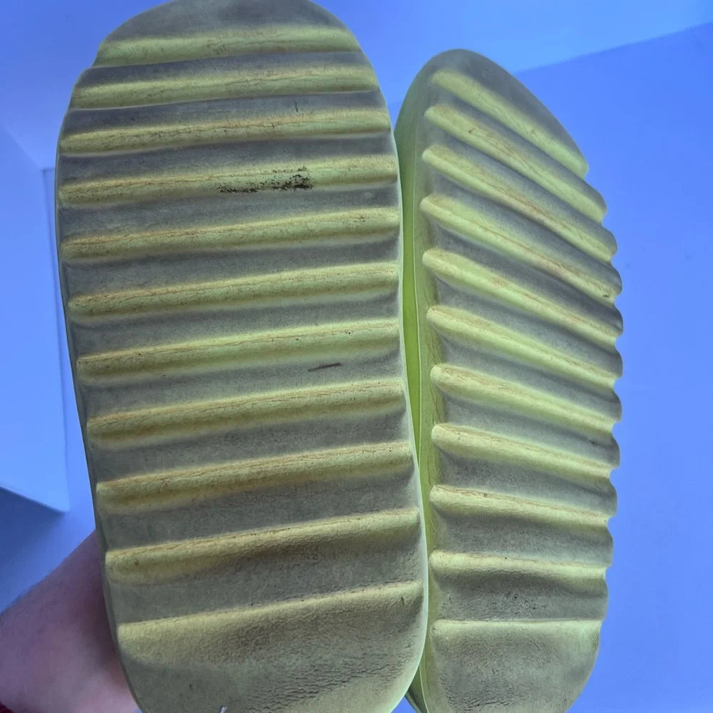 Yeezy Slides‎ in Neon Yellow